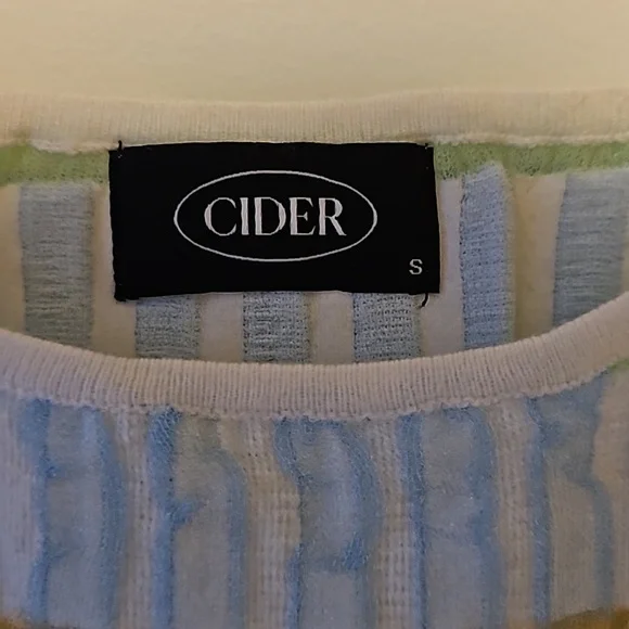 Cider Sheer Cropped Tank - Picture 2 of 6